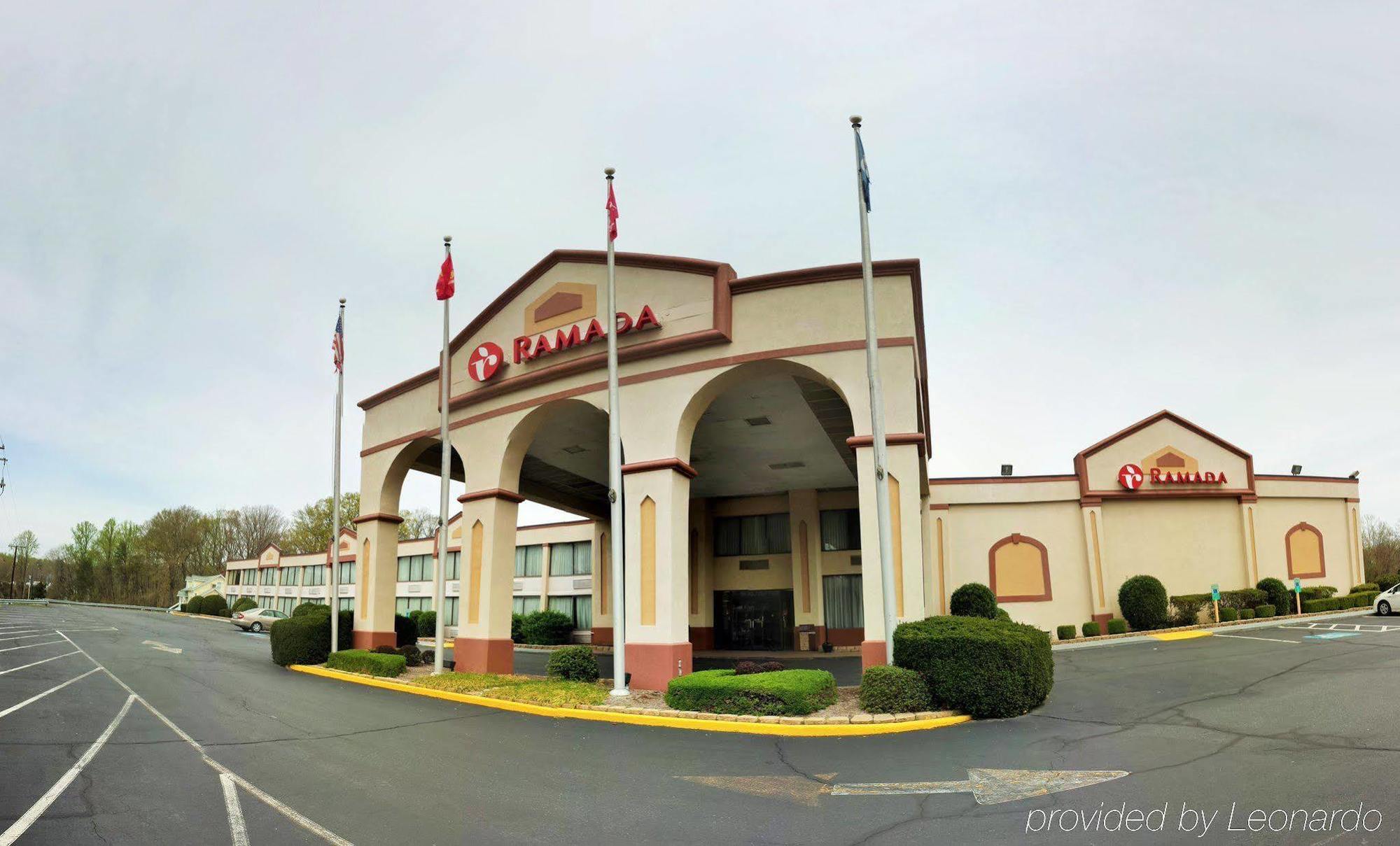华美达三角/提科酒店 特赖安格尔 外观 照片